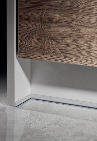 Uszczelka cokołowa Cezar Transparentna 3m