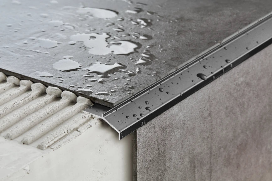 Profil do glazury aluminiowy okapowy Cezar Czarny RAL9005 Mat 2,50m