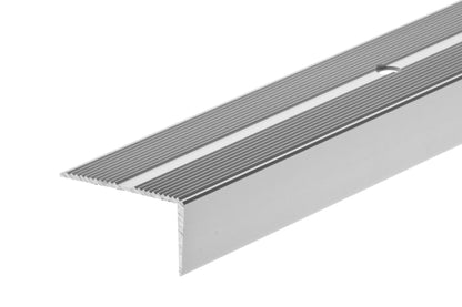 Profil schodowy aluminiowy szeroki z ryflem 42x22mm Cezar Srebrny Mat 1m