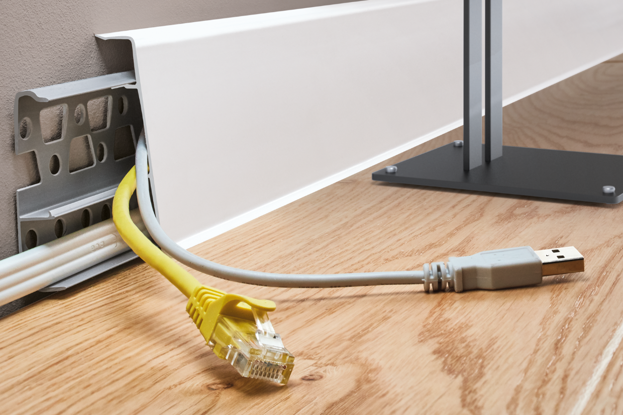 Listwa przypodłogowa PVC Hi Line Prestige 22x75mm Cezar Sosna Ciemna Agas Mat 2,50m