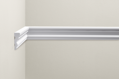 Гладкая настенная лента 05 Cezar White 2,40 м