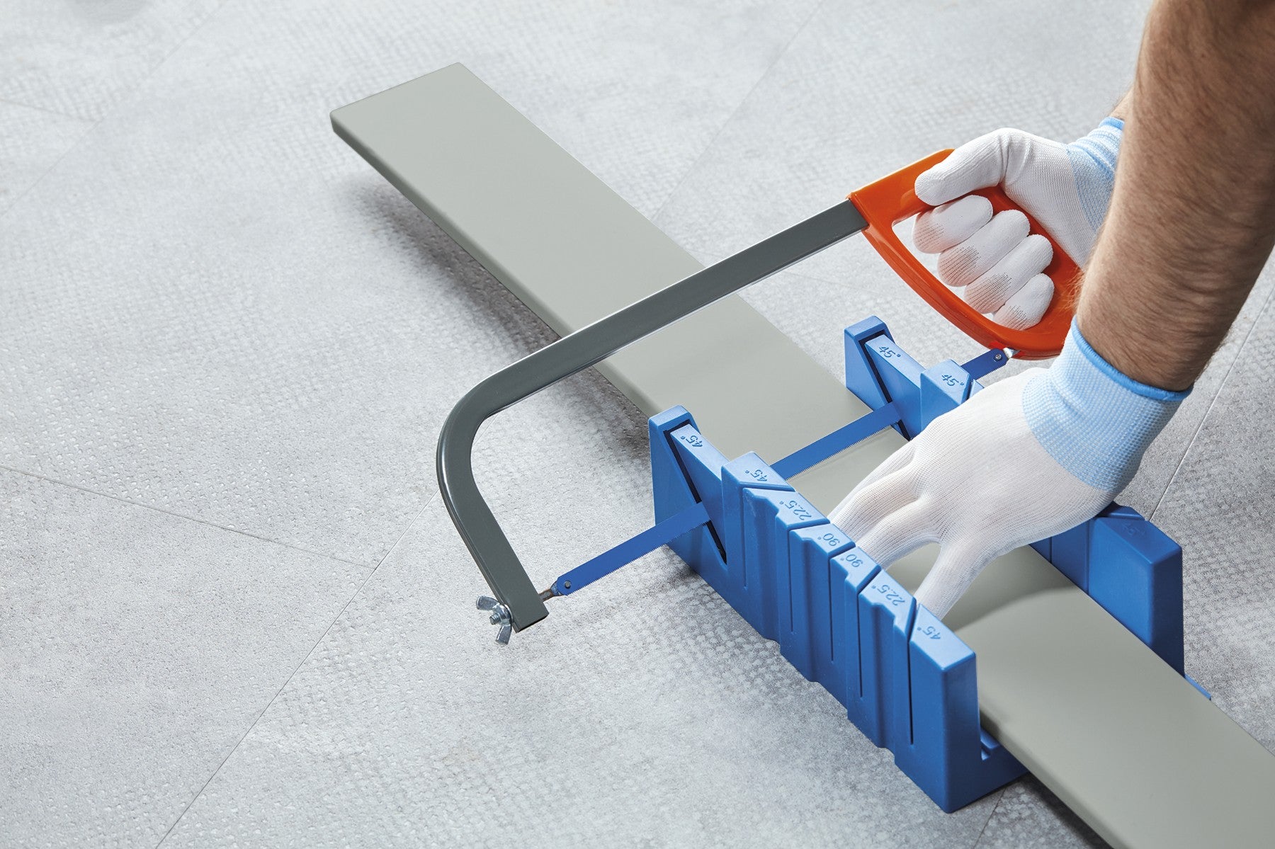 Listwa przypodłogowa 80x14mm CEZAR EARTHline Szary Ciemny RAL0005000 okleina półmat 2,20m