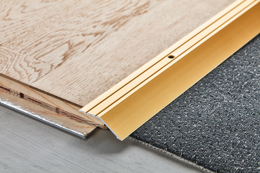 Profil progowy skośny aluminiowy 46x16mm Cezar Srebrny Mat 1m