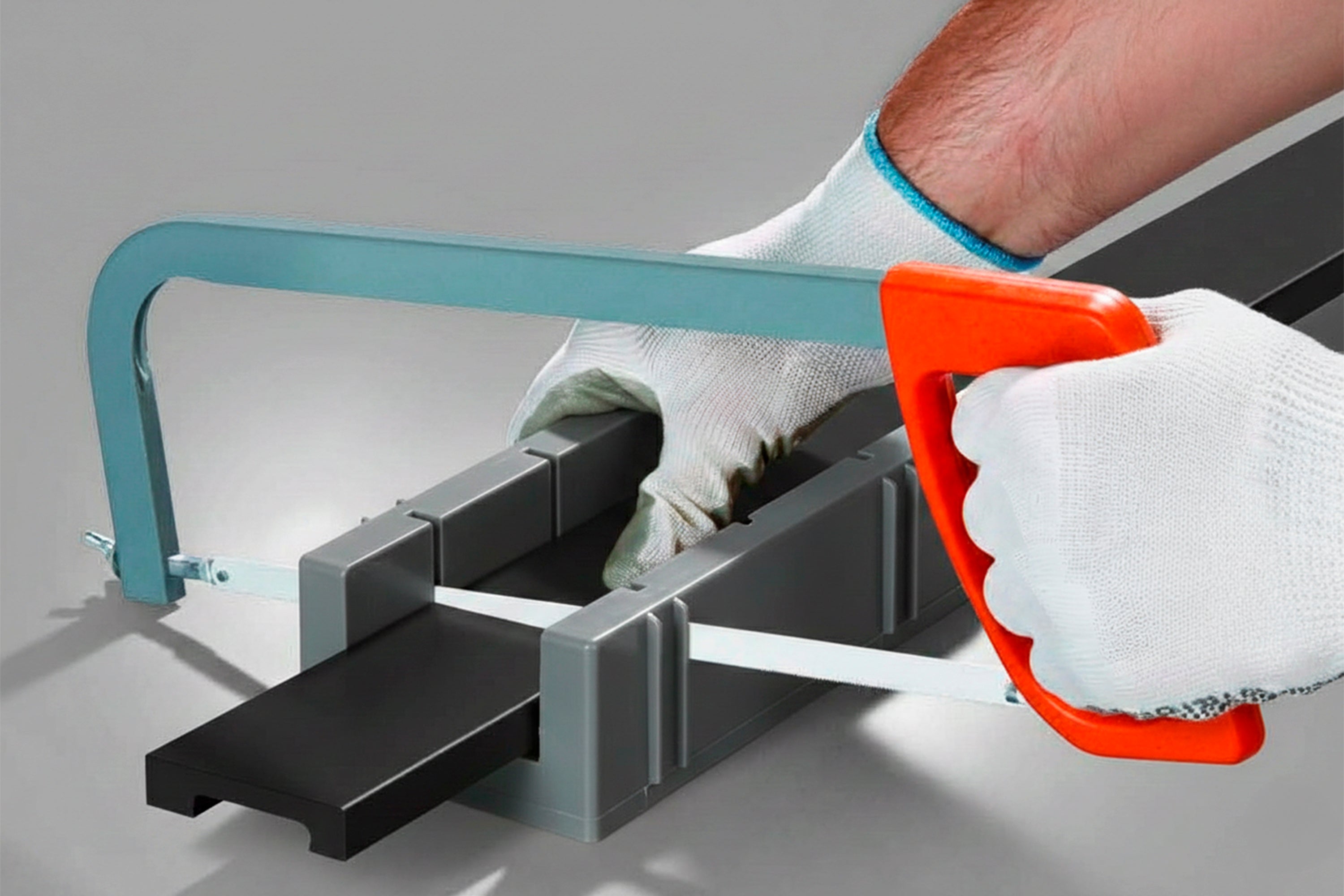 Listwa przypodłogowa 108x15,9mm LPC-20 Creativa by Cezar Czarny RAL9005 mat 2,44m