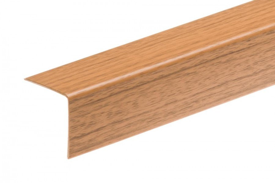 Kątownik PVC 30x30x1,1mm Cezar Wiśnia Mat 2,75m