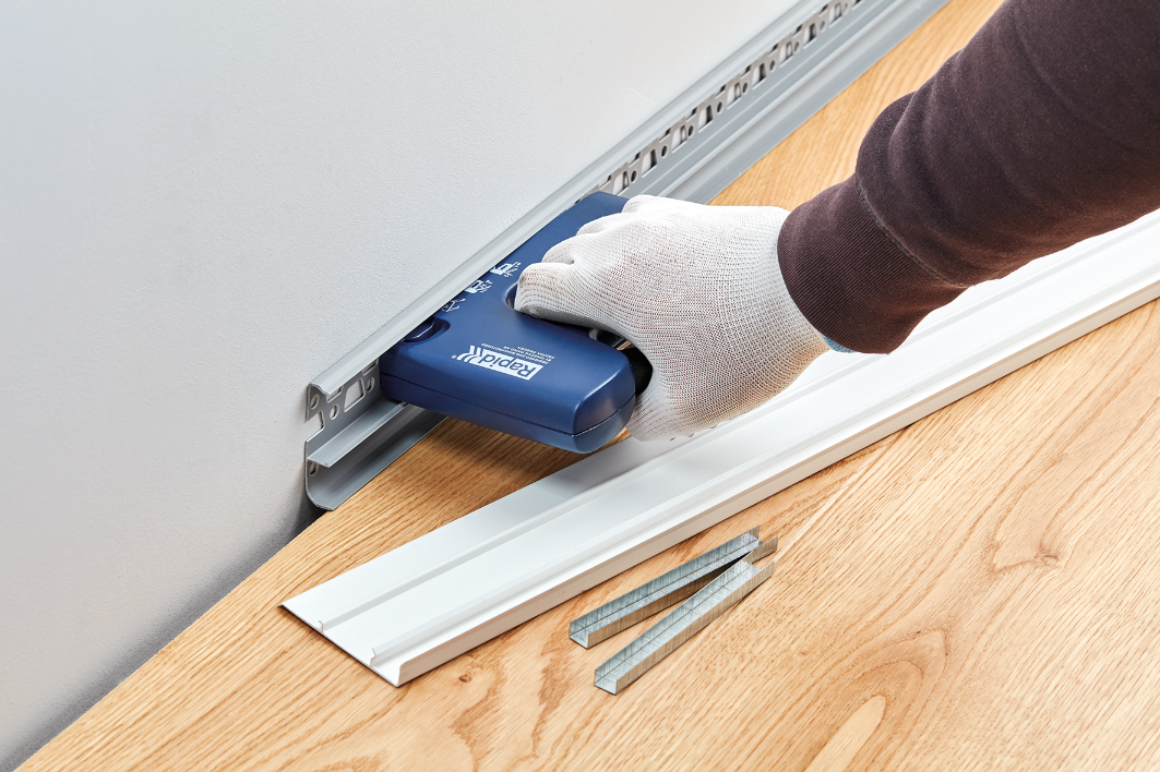 Listwa przypodłogowa PVC Hi Line Prestige 22x75mm Cezar Dąb Aspen Mat 2,50m