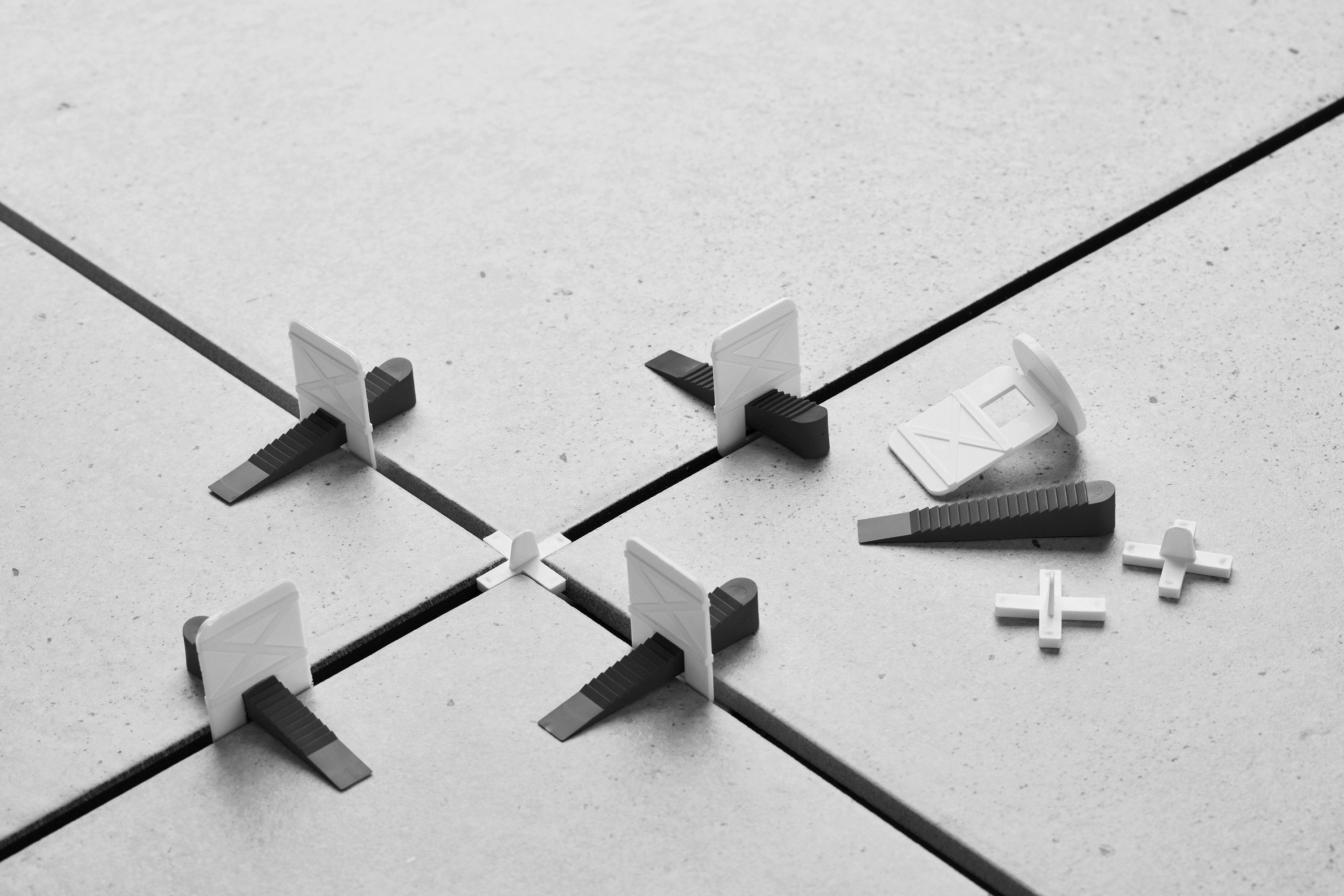 System do montażu płytek 30x(klips+klin) Mat