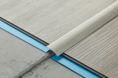 AL protective strip, narrow insert, 30mm, L= 2.79m, Manila Oak