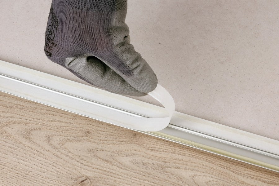 AL protective strip, push-in, 37mm, L= 2.79m, Village Oak