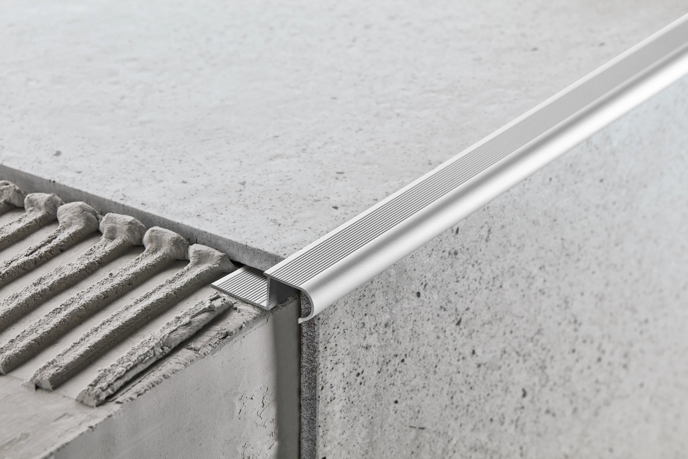 Profil schodowy aluminiowy ZET owalny Cezar Naturalny surowy 2,50m