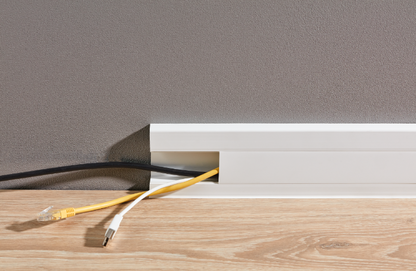 Listwa przypodłogowa PVC Hi Line 23,4x75mm Cezar Biały RAL9003 Mat 2,50m