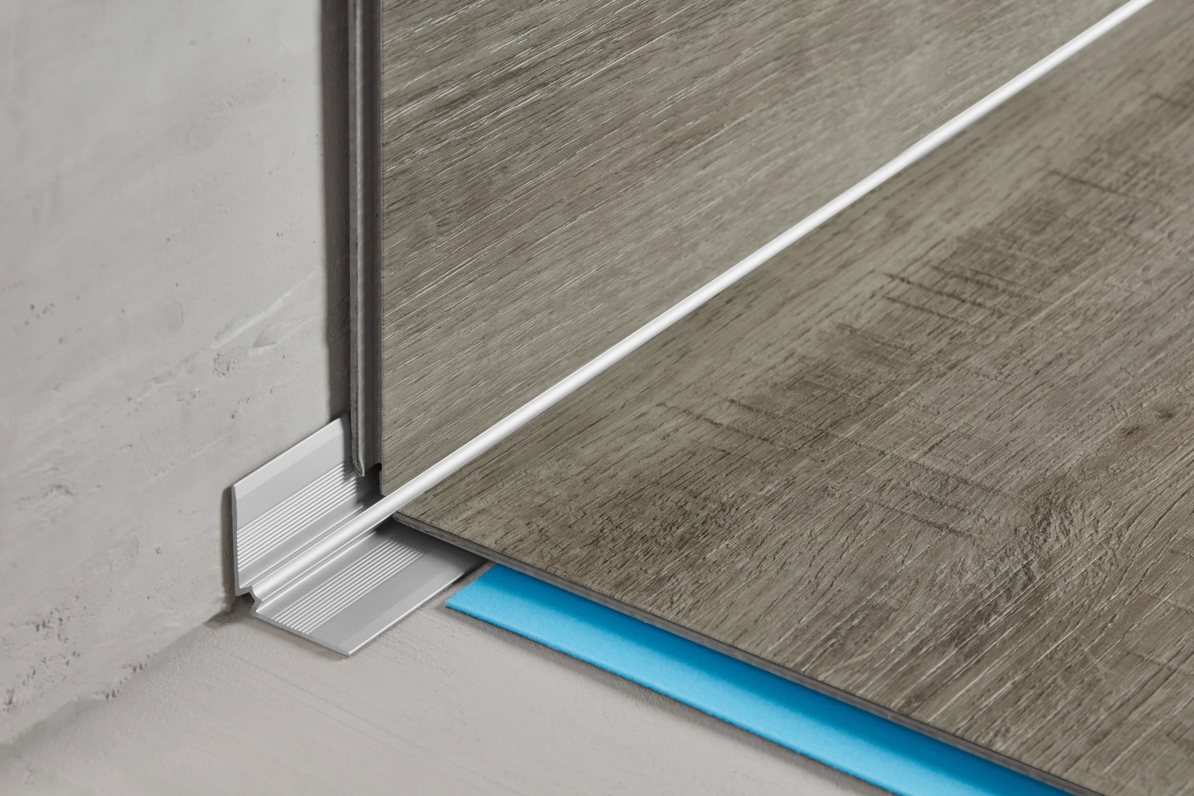 Profil do paneli aluminiowy LVT wewnętrzny 5mm 28x28mm Cezar Srebrny Mat 0,90m