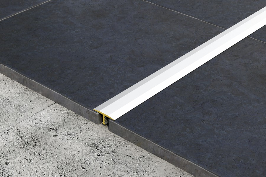 Profil fugowy łączący mosiądz chrom 13mm 2,5m Srebrny 